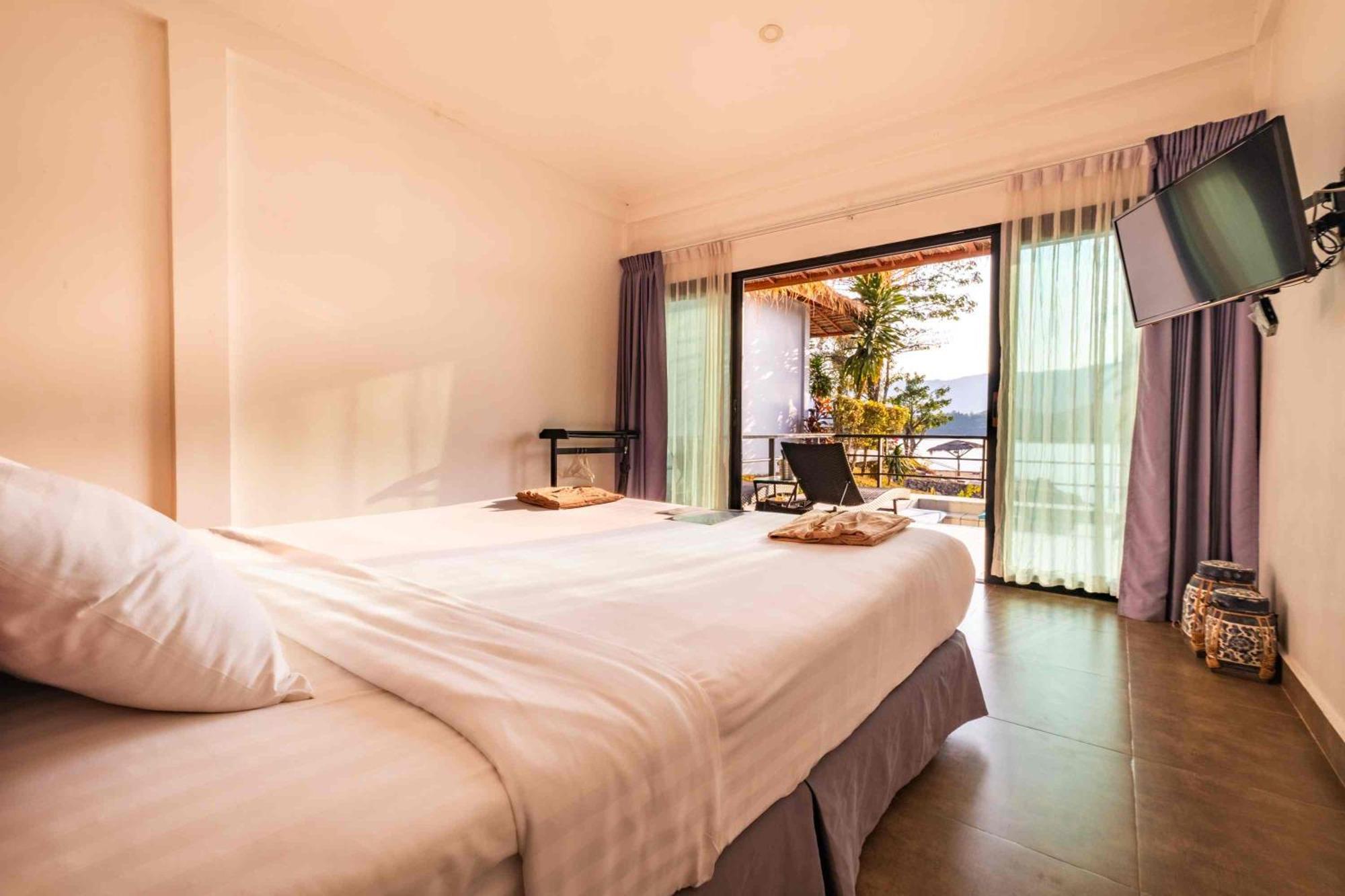 The Sanctuary Nam Ngum Beach Resort Vang Vieng Exterior foto